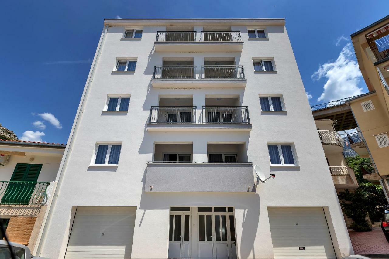 Apartmani Daniela 포드고라 외부 사진